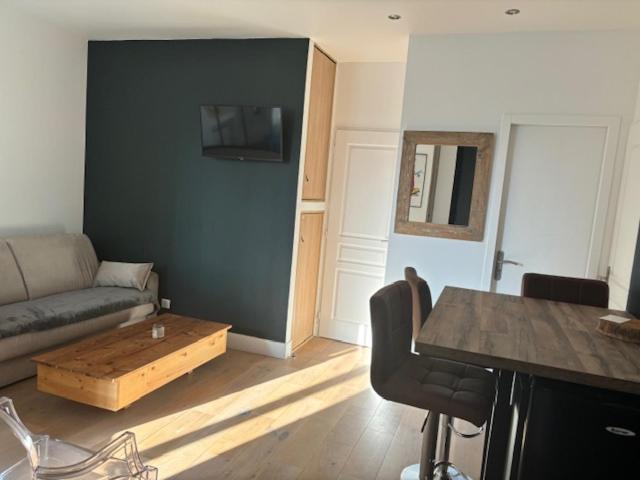 Studio Totalement Renove En Plein Centre-Ville Devant La Prefecture De Лион Экстерьер фото